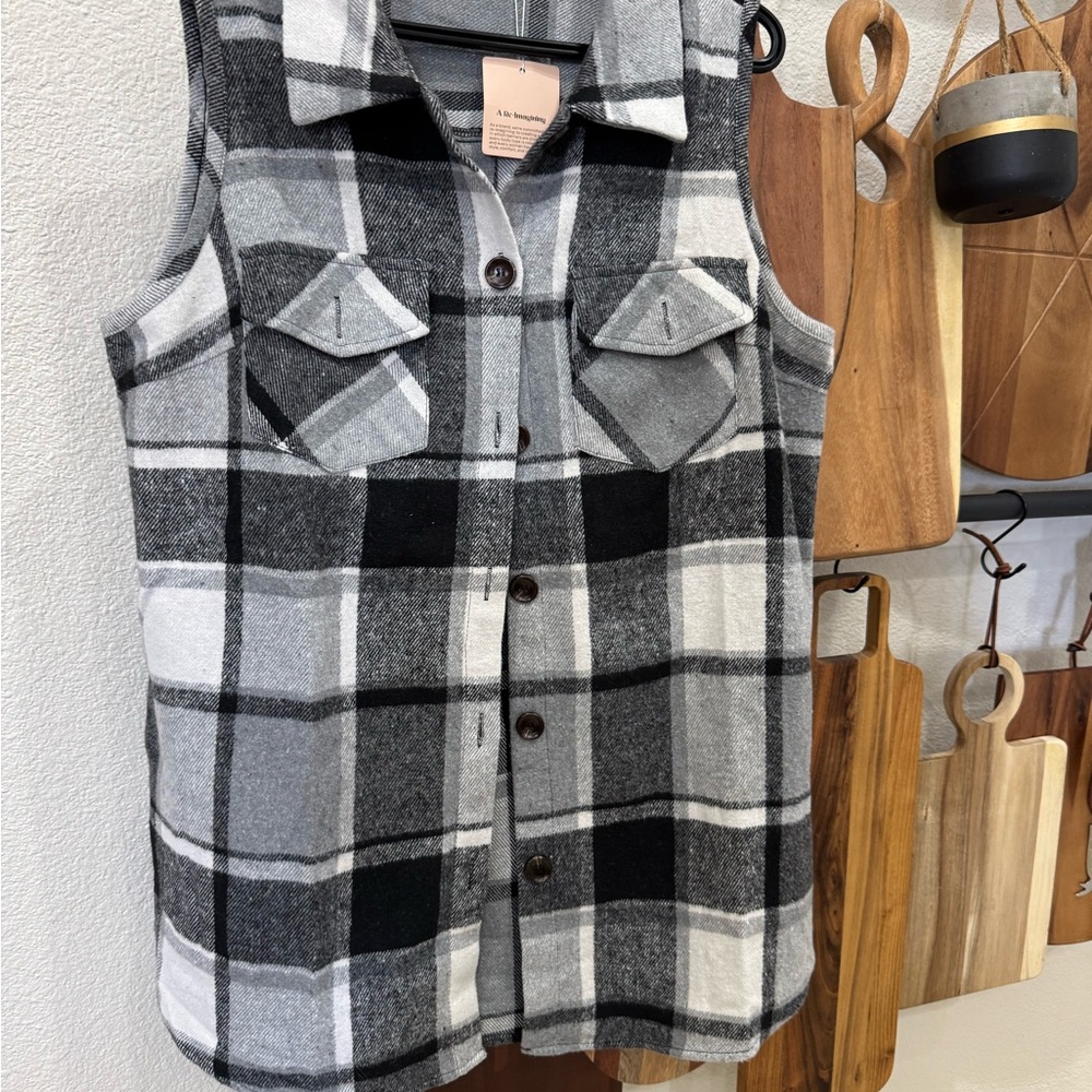 Plaid Sleeveless Women’s Vest- Black and Gray